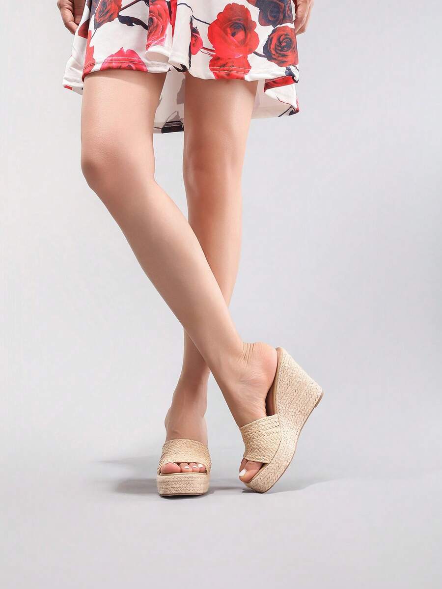 Cork Wedge Sandal - Женские сандалии на платформе с танкеткой,